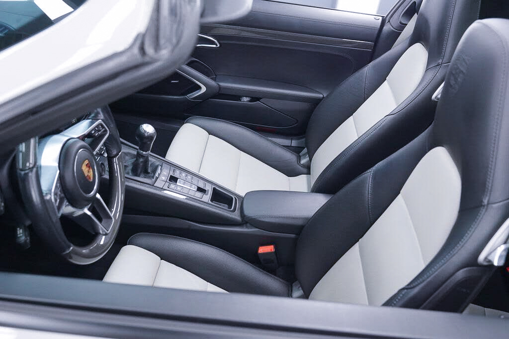 Porsche 911 GT3 RS Alcantara Interior Is the Most Luxurious Ever -  autoevolution